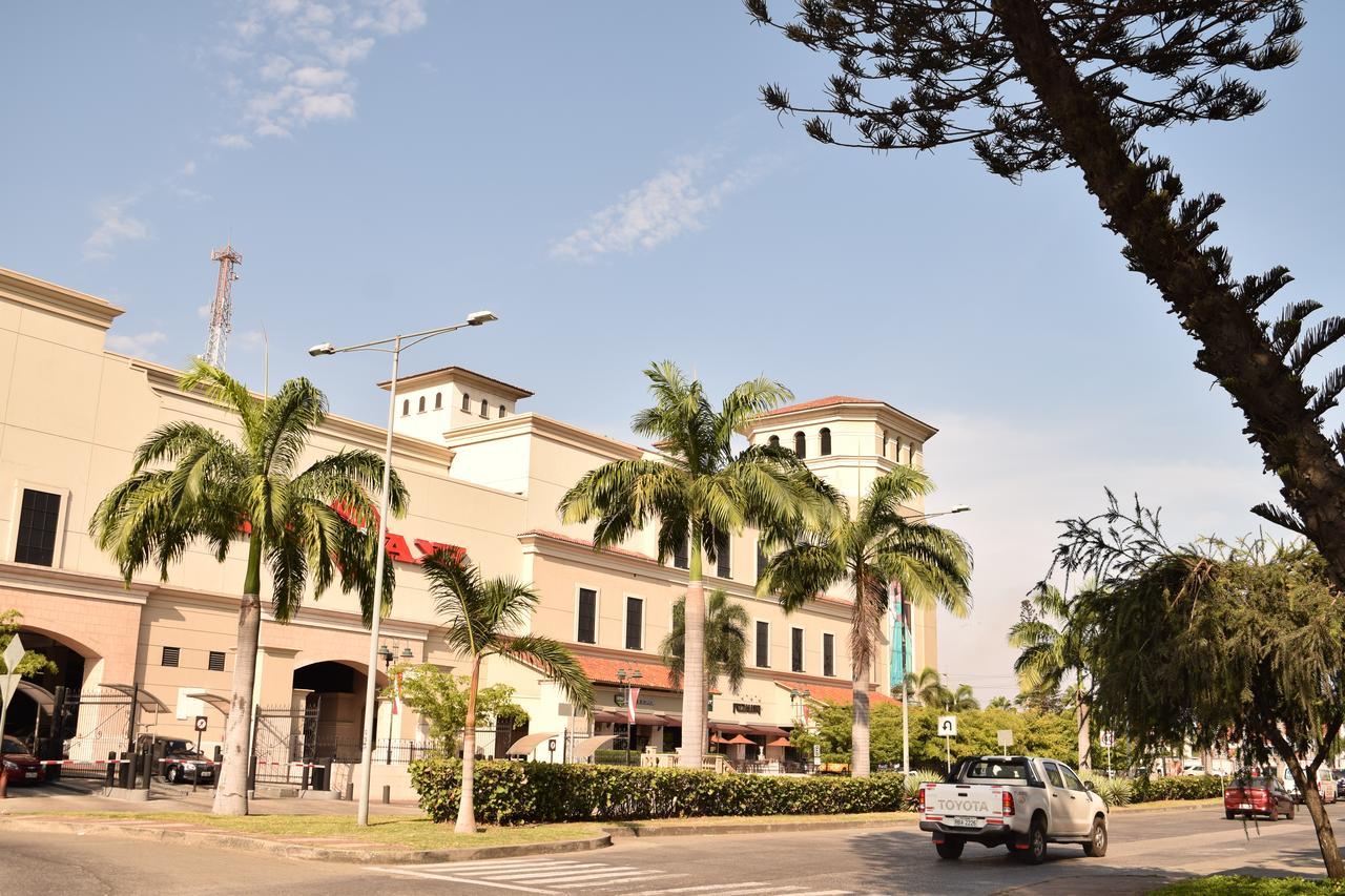 Alojamiento Castelnouvo, Entre Rios, Guayaquil, Ecuador Екстериор снимка